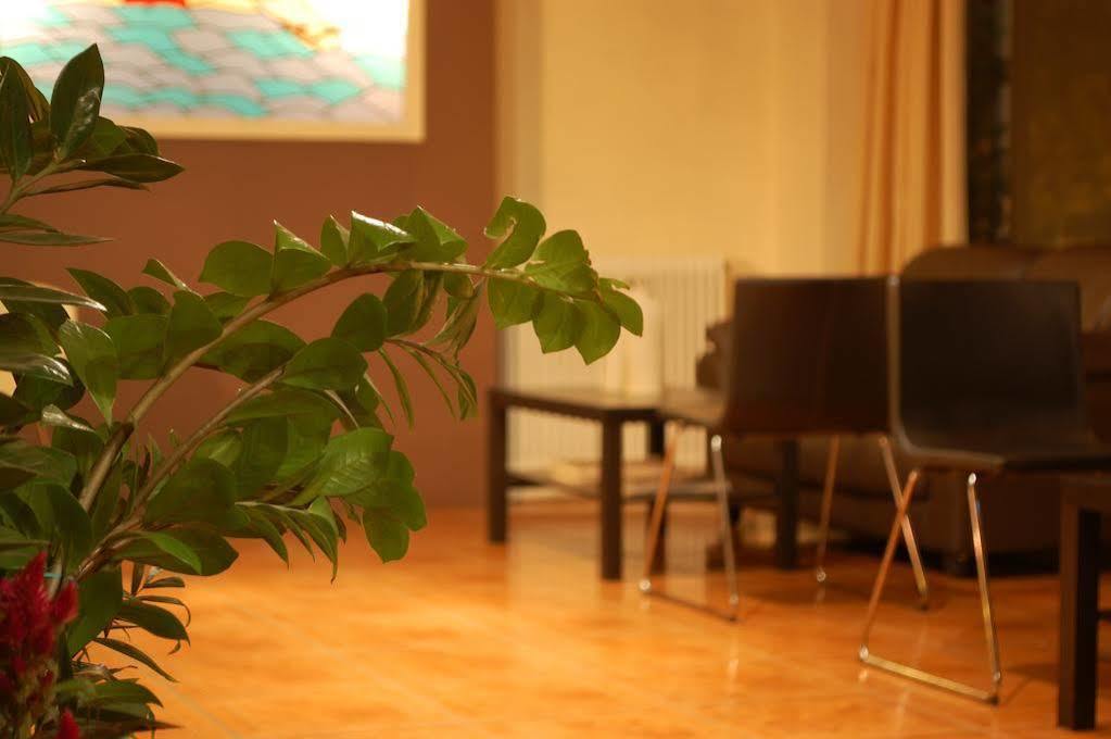 Hotel Platon Атина Екстериор снимка
