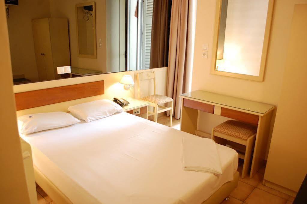 Hotel Platon Атина Екстериор снимка