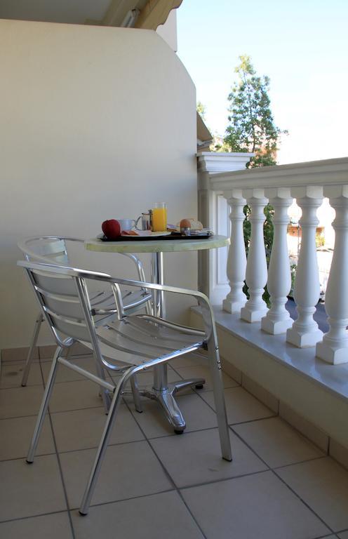 Hotel Platon Атина Екстериор снимка