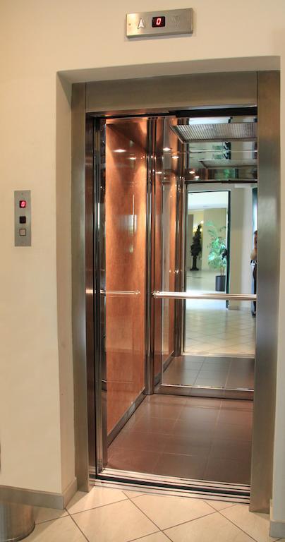 Hotel Platon Атина Екстериор снимка