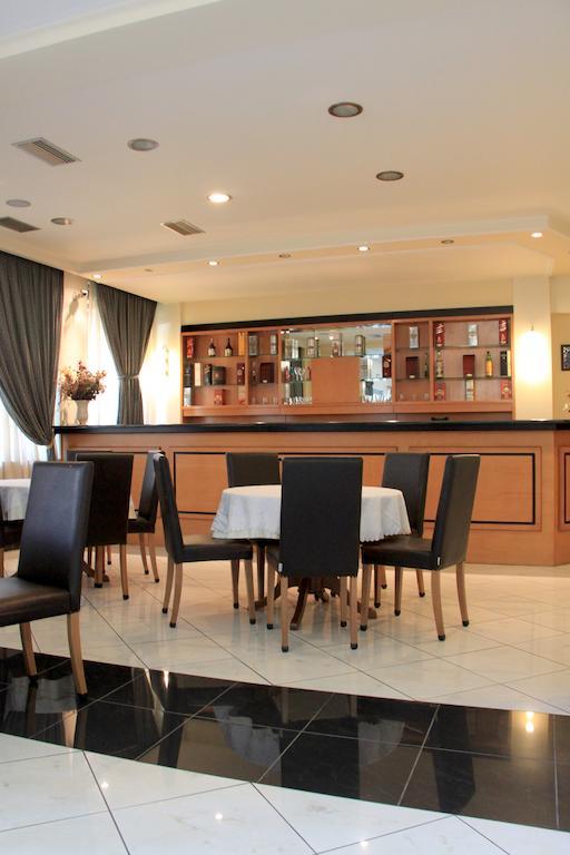 Hotel Platon Атина Екстериор снимка
